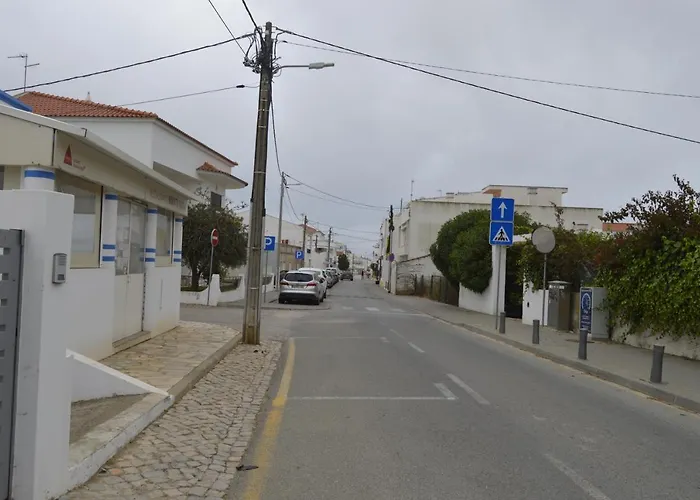Moradia V2 Nova E Proximo Da Praia